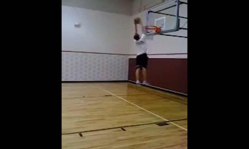 hs-basketball-dunk